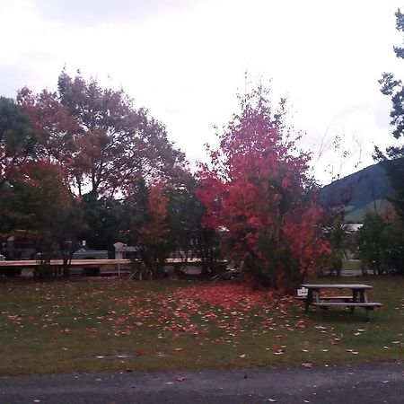 Turangi Holiday Park Exteriör bild