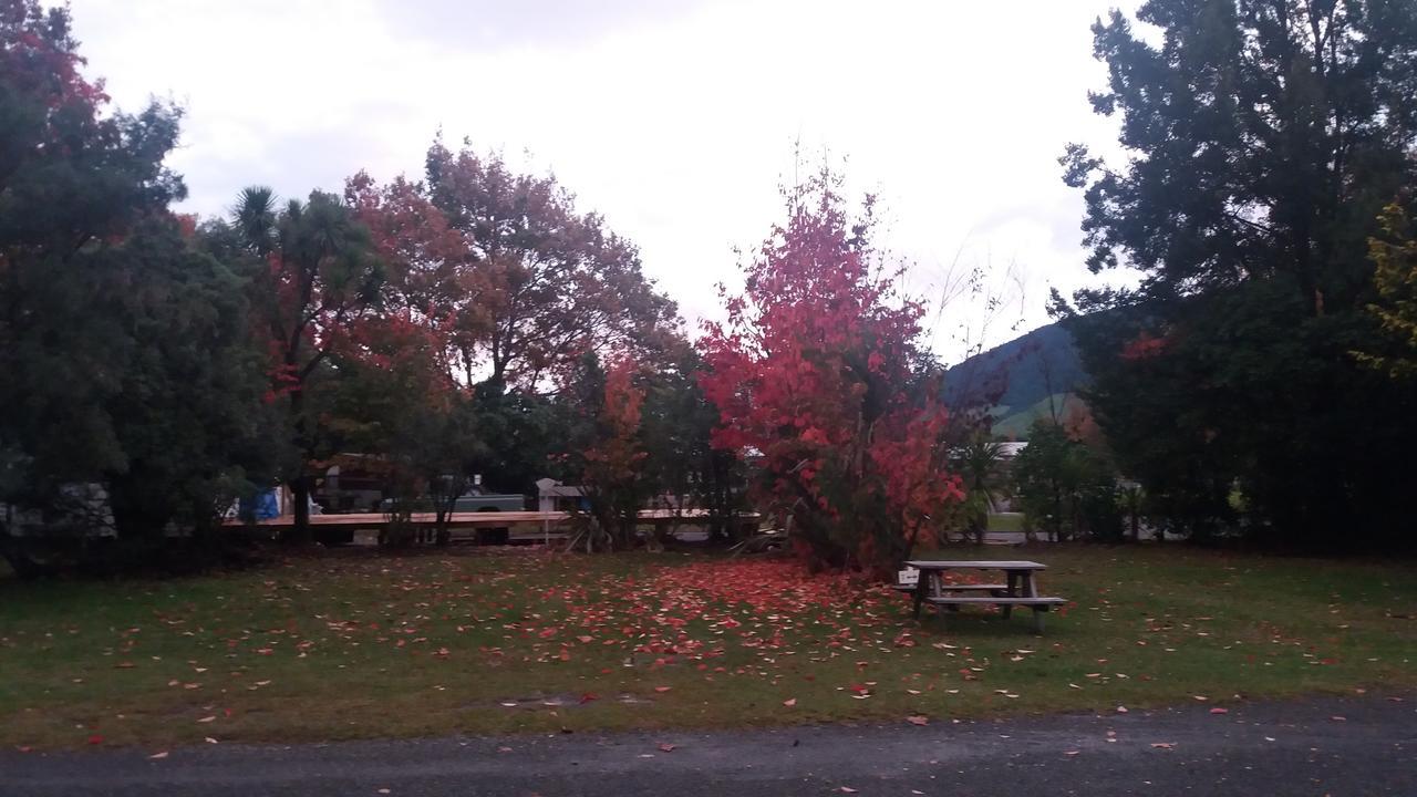Turangi Holiday Park Exteriör bild